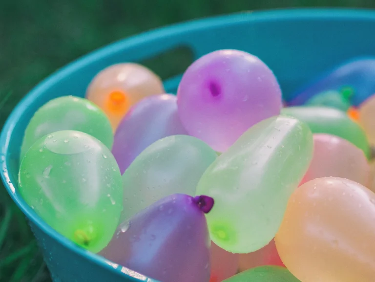fill balloons