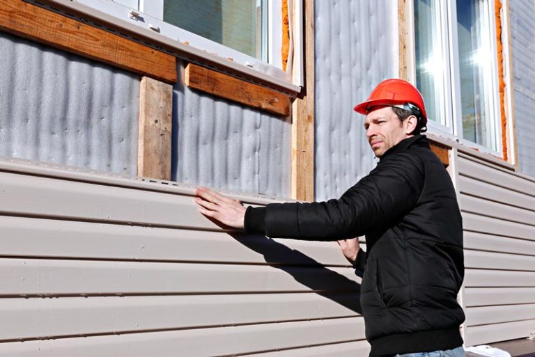 Apply Vinyl Siding