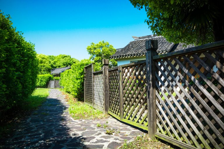 Fencing Nottingham: How to Choose the Perfect Fence for Your Property