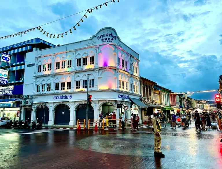 Reise smarter mit Services Insider und Reisezeit Thailand Insights
